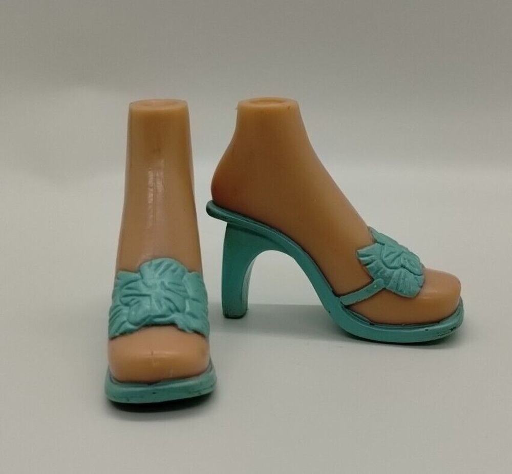 Bratz New Year Celebration Shoes Yasmin Mint Blue Heels - Feet
